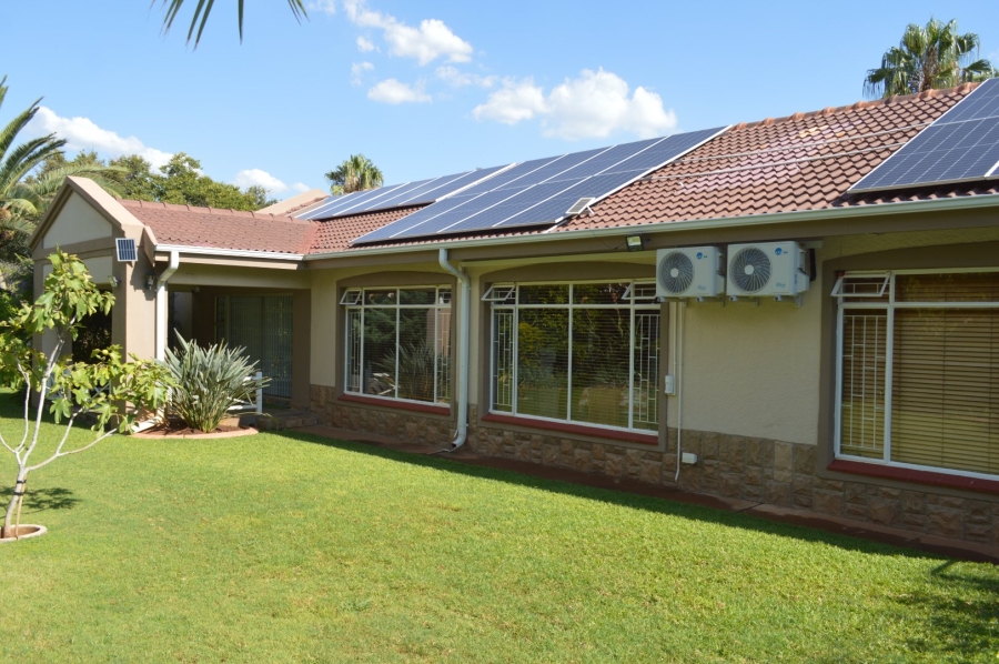 3 Bedroom Property for Sale in Wilkoppies North West